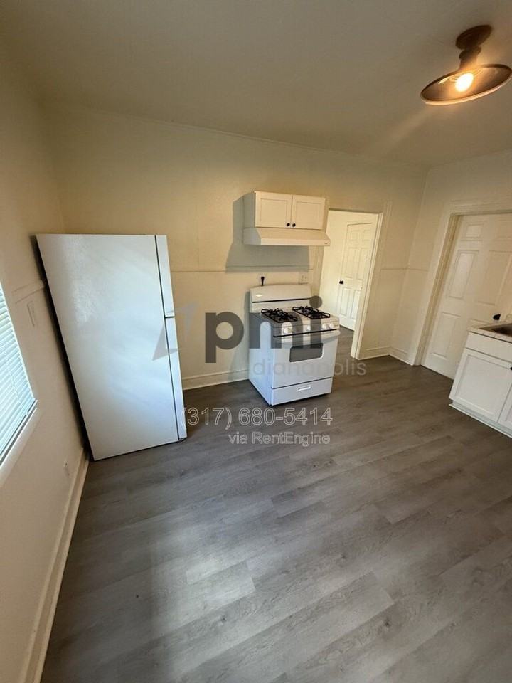 1308 W 4th St - Photo 7 of 26