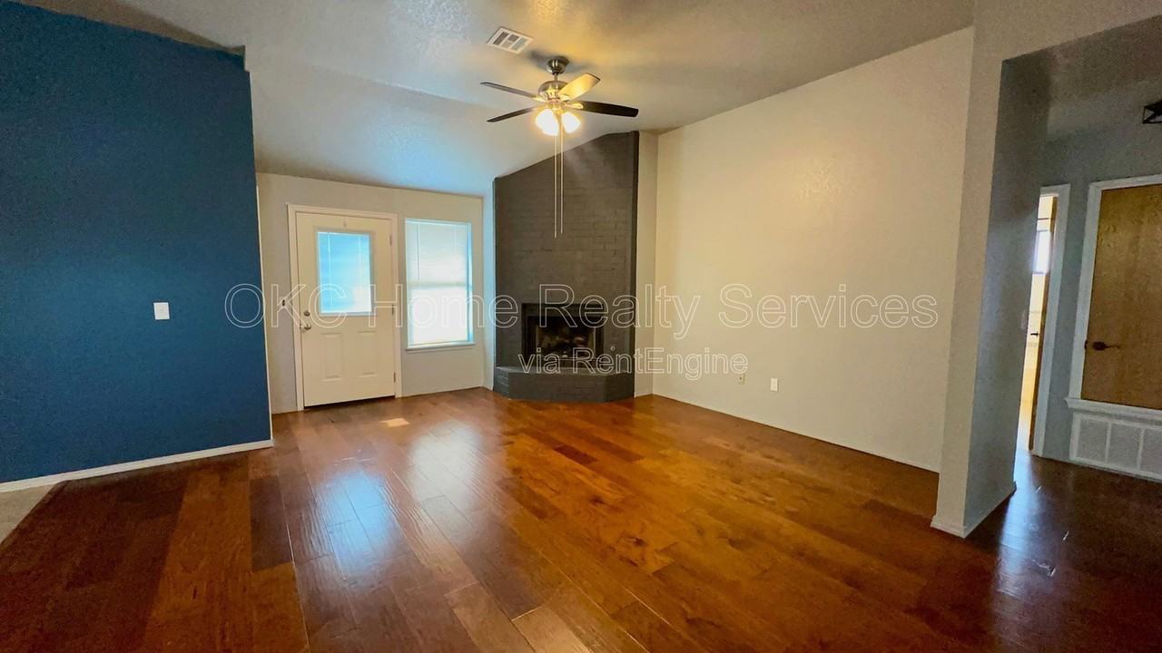 2617 Amy Ct - Photo 5 of 32