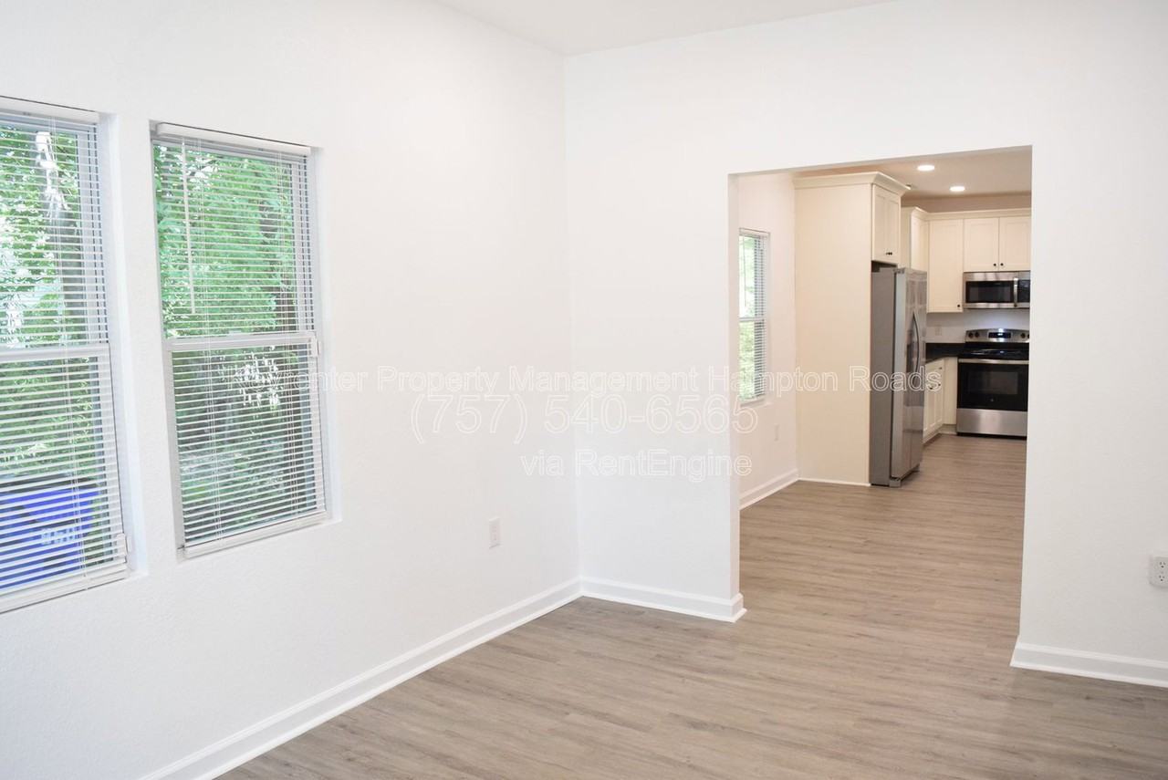 850 50th St - Photo 4 of 26