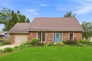 featured image of 938 Canterbury Dr