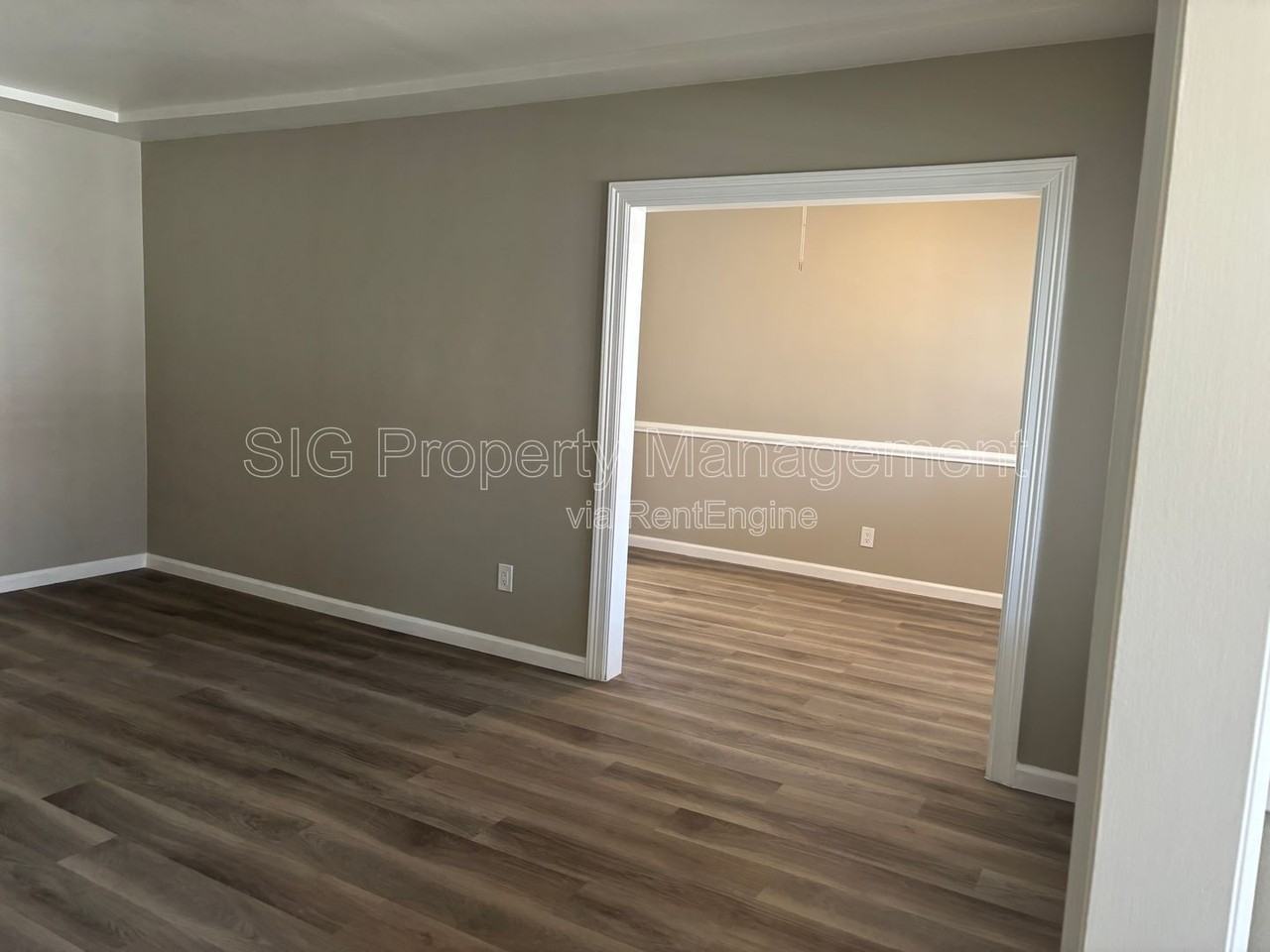 10822 Hartsook St #1 - Photo 3 of 27
