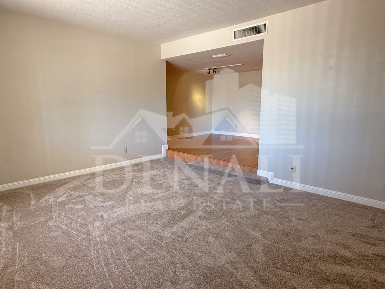 5129 E Emile Zola Ave - Photo 5 of 33