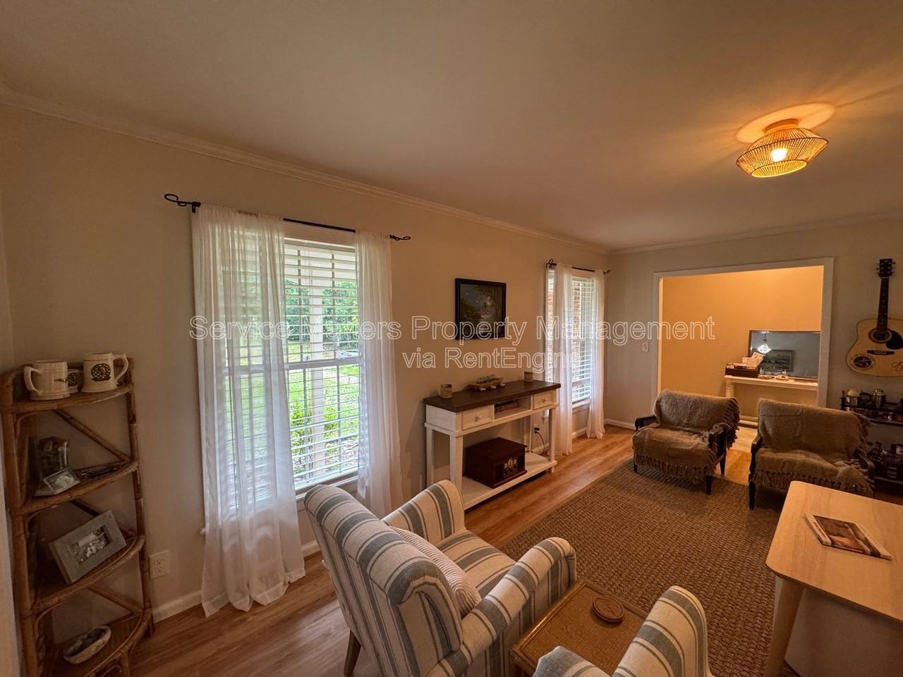 1401 E 34th St - Photo 4 of 27