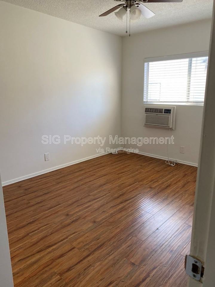 501 S 7th St #E - Photo 3 of 11