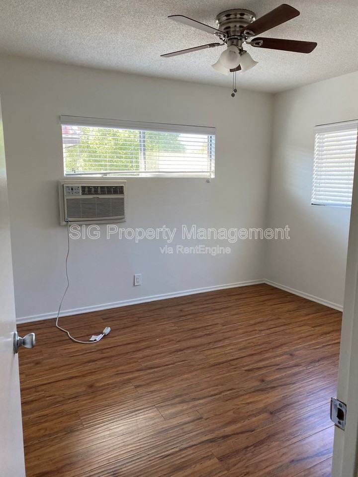 501 S 7th St #E - Photo 4 of 11