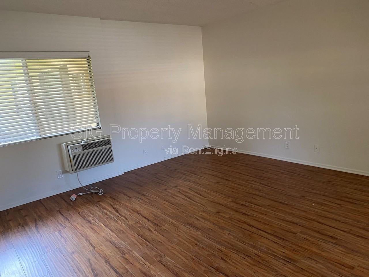 501 S 7th St #E - Photo 6 of 11