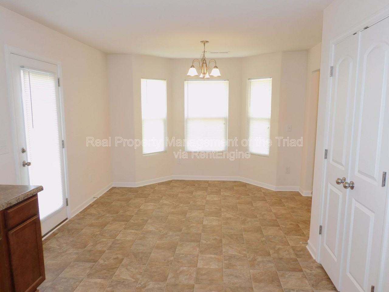 415 Hidden Brook Ln - Photo 6 of 22