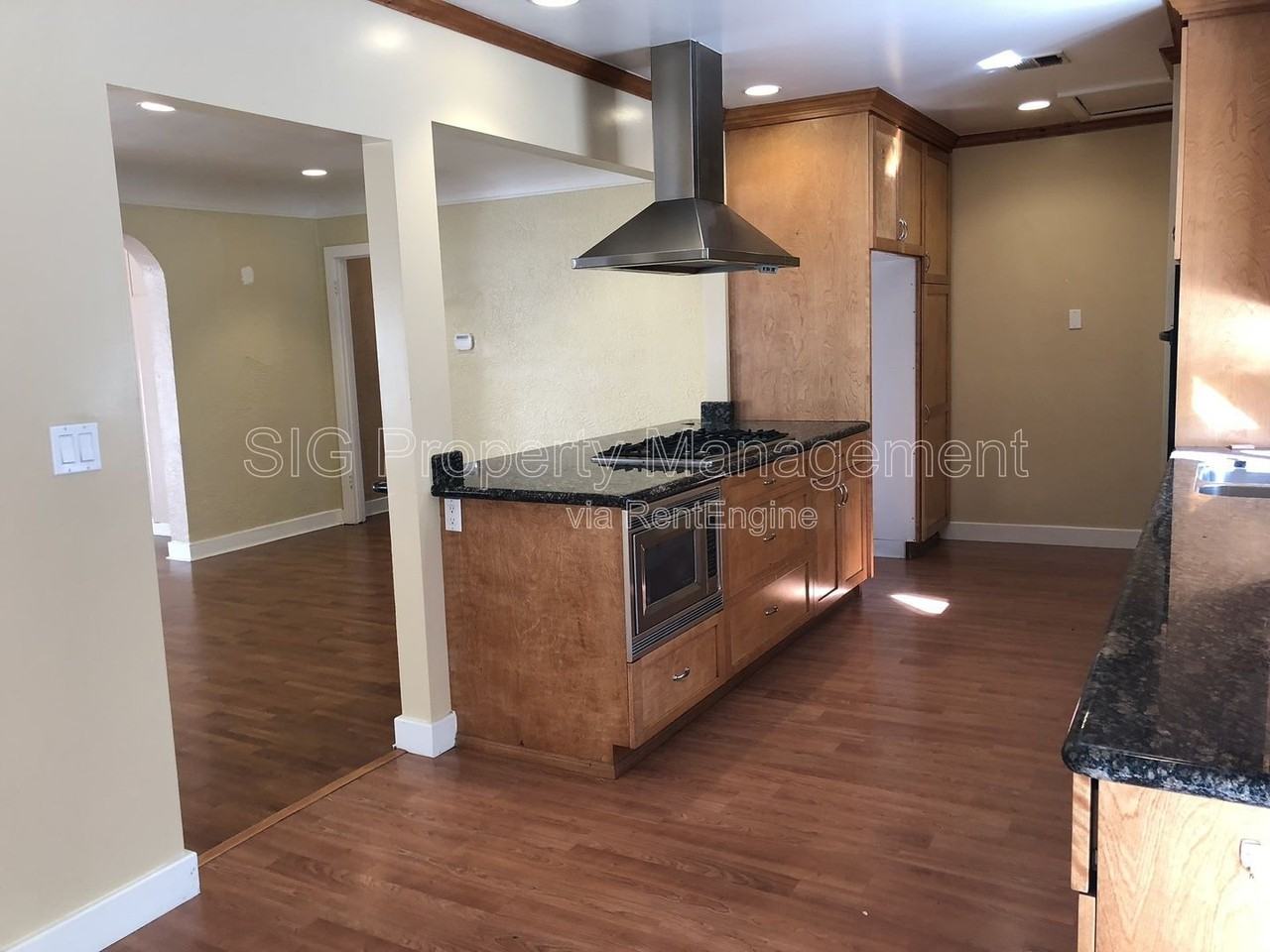 507 E Cypress St - Photo 6 of 18