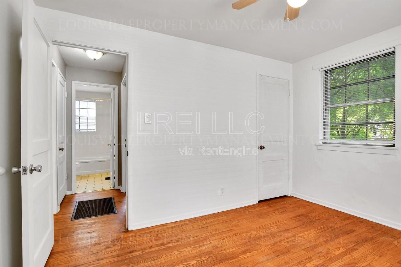 702 Compton St - Photo 7 of 18