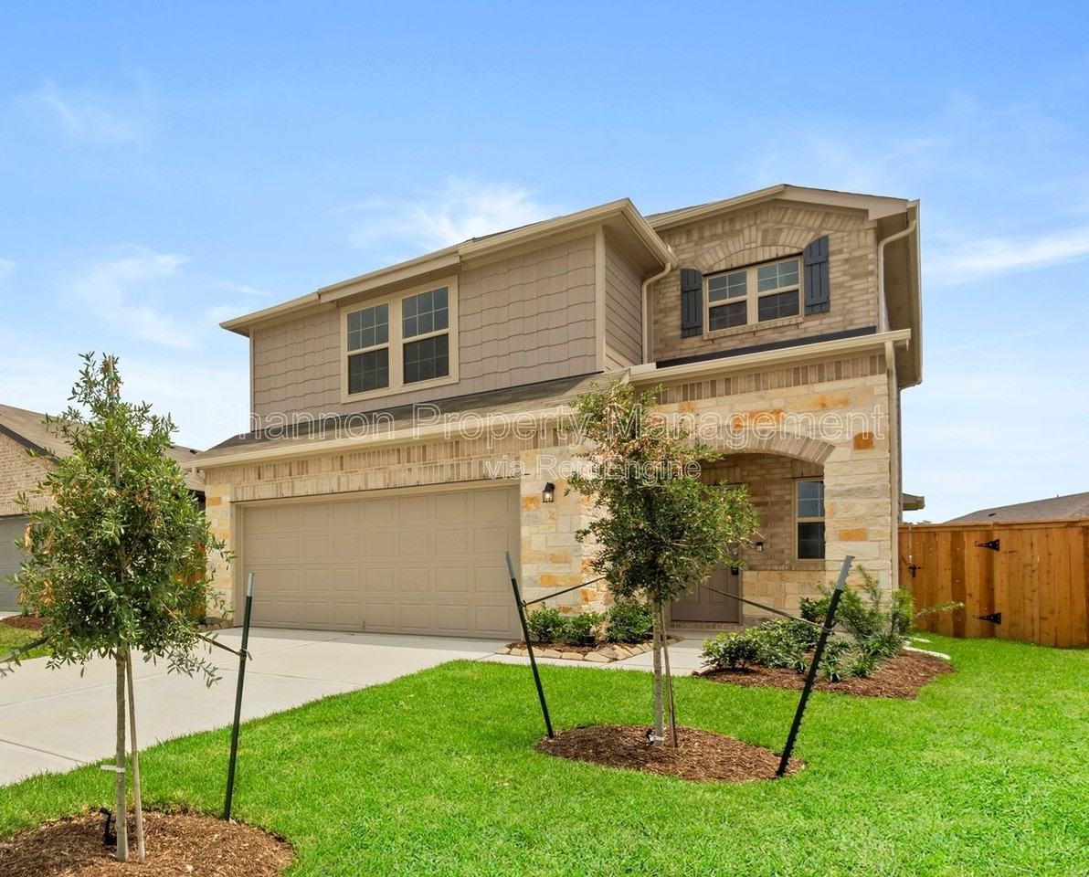 15226 Canyon Rapids Rd - Photo 3 of 32