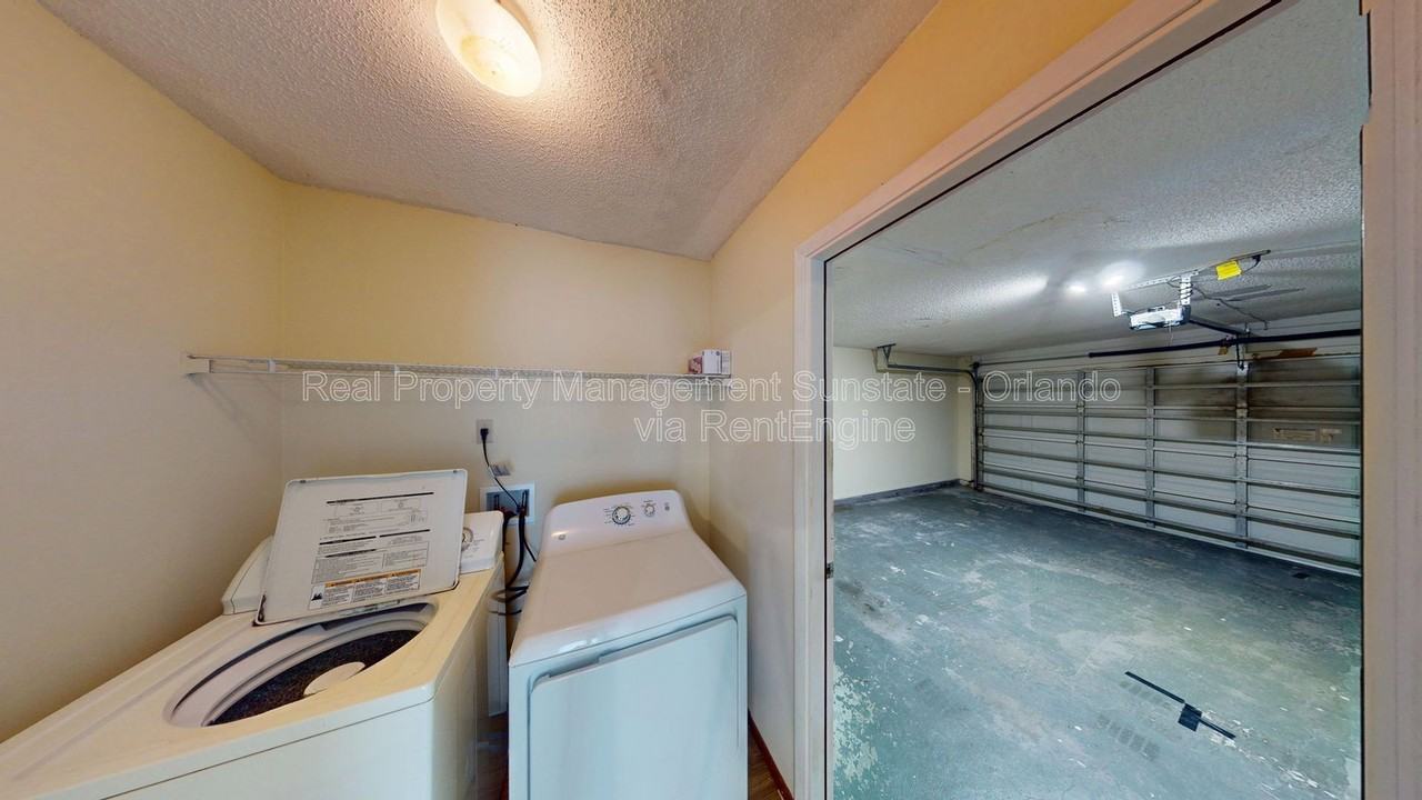 10025 Creekwater Blvd - Photo 5 of 27