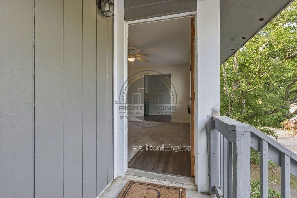 713 Pointe Ct - Photo 2 of 18