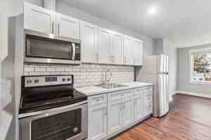 featured image of 2928 W Oxford St #3