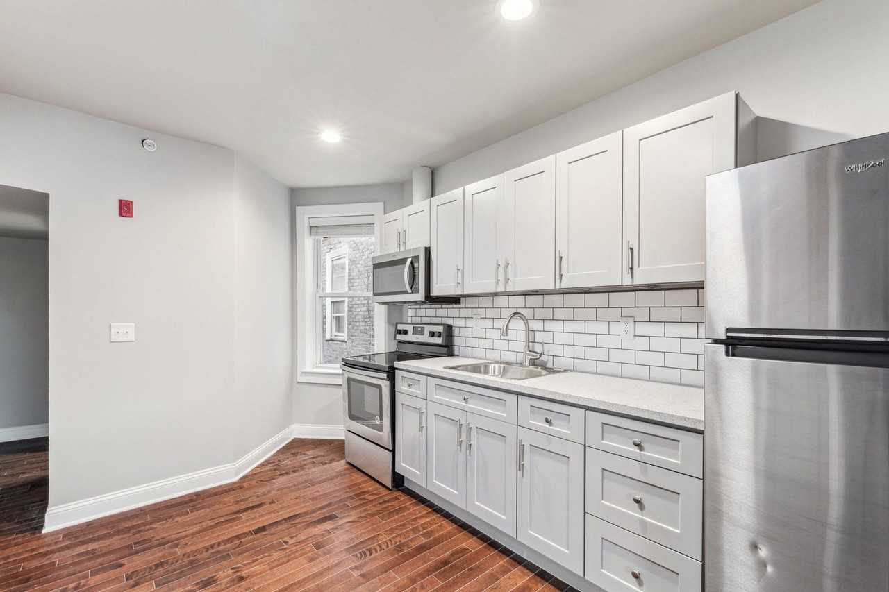 2928 W Oxford St #3 - Photo 2 of 22