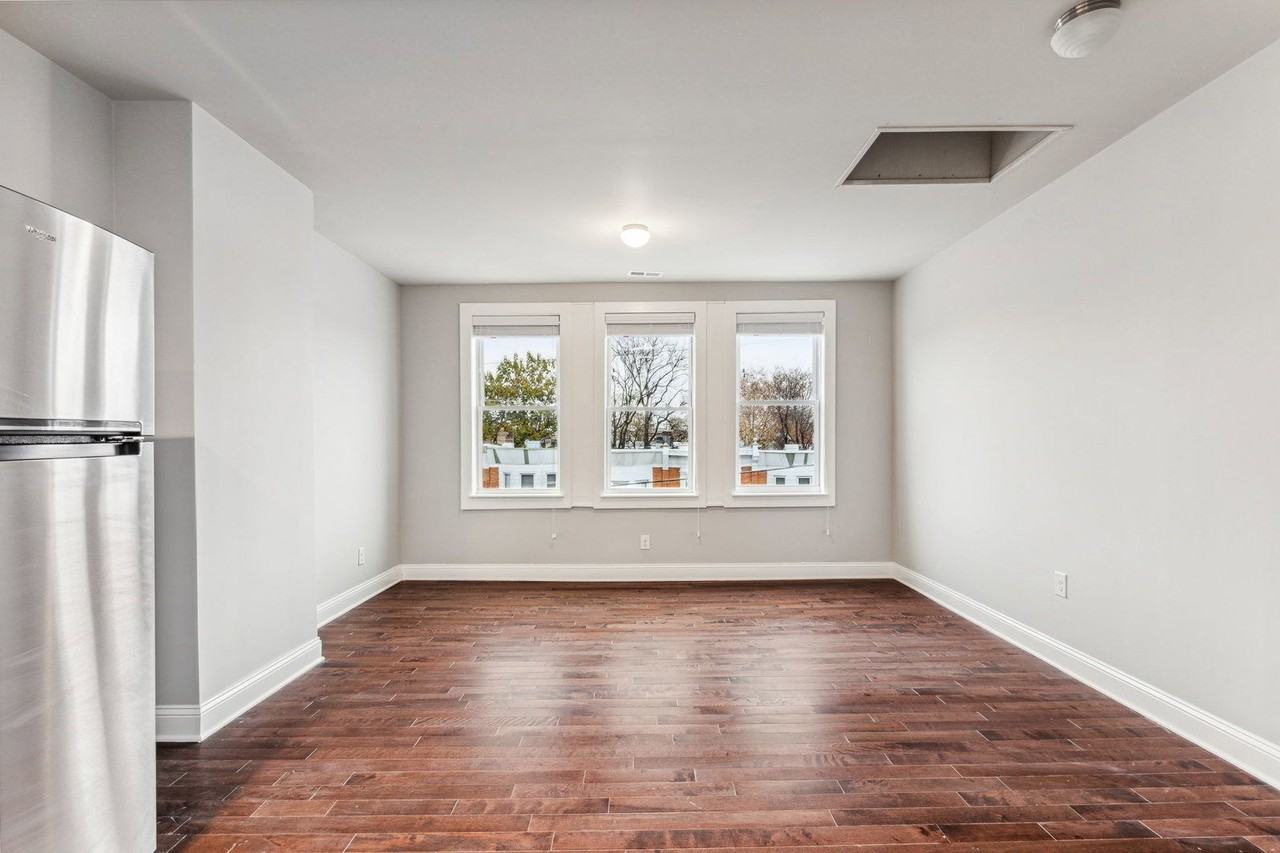 2928 W Oxford St #3 - Photo 5 of 22