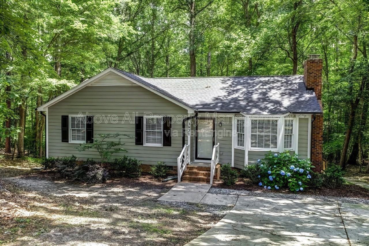 3921 Bamburgh Ln - Photo 2 of 32