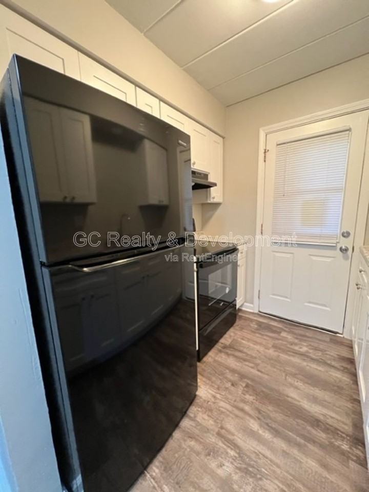 324 Wilson Ave #324C - Photo 7 of 14