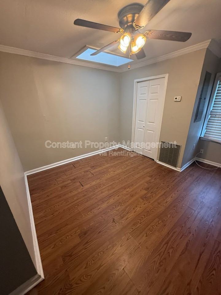 407 Atlanta St #B - Photo 3 of 6