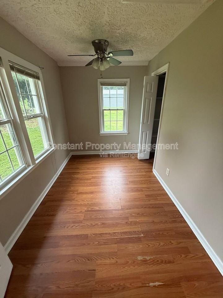407 Atlanta St #B - Photo 6 of 6