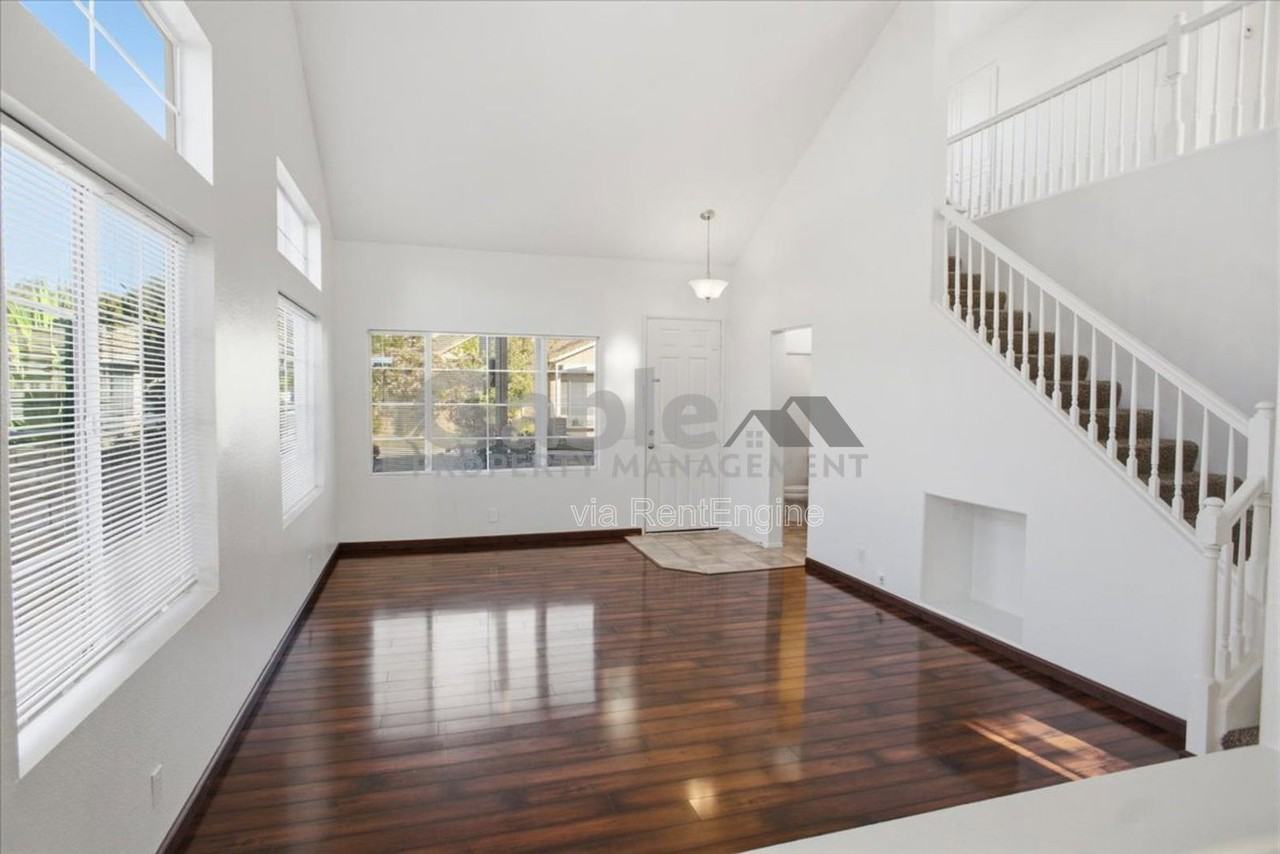 28075 Daydream Way - Photo 3 of 23