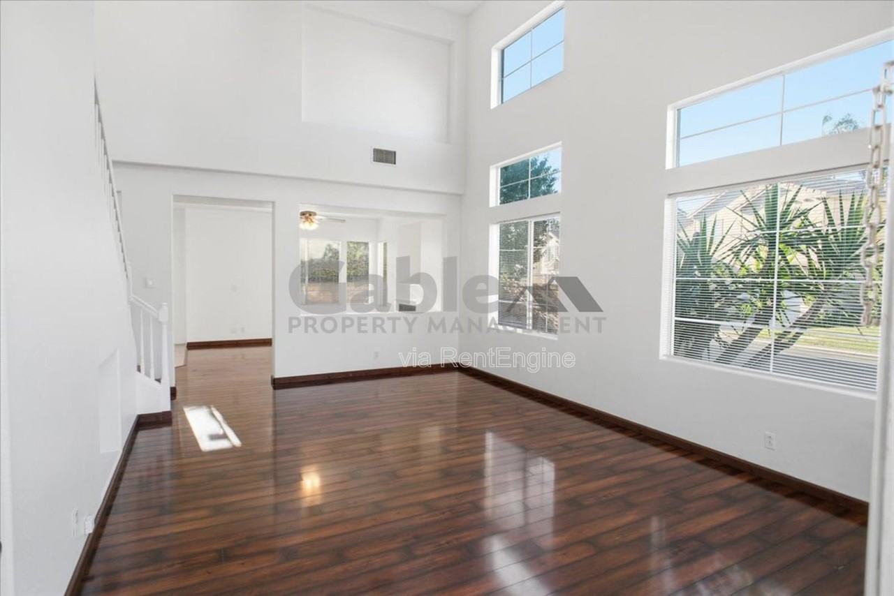 28075 Daydream Way - Photo 5 of 23