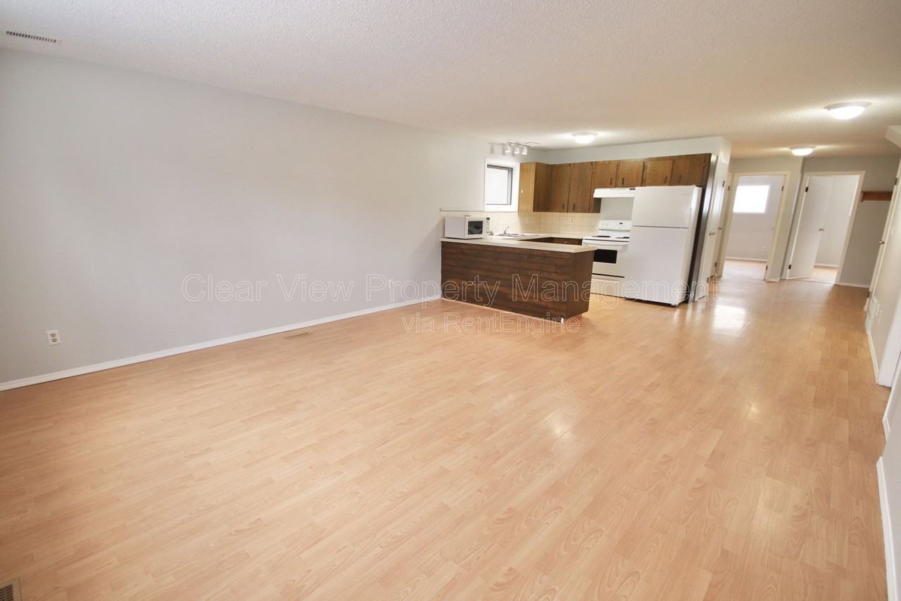 1224 5a Ave S - Photo 2 of 19