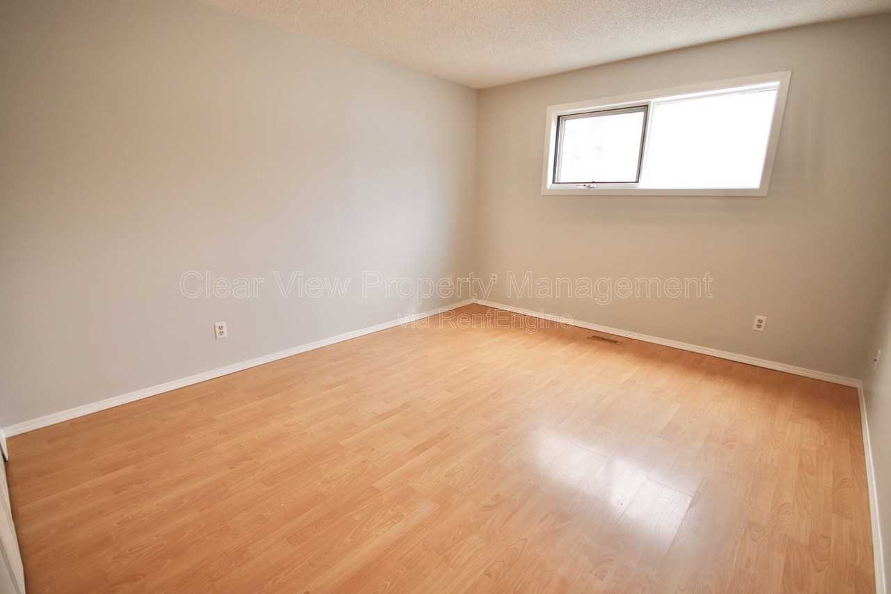 1224 5a Ave S - Photo 7 of 19