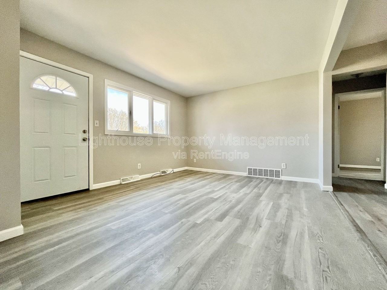 18169 Swiss Dr - Photo 4 of 23