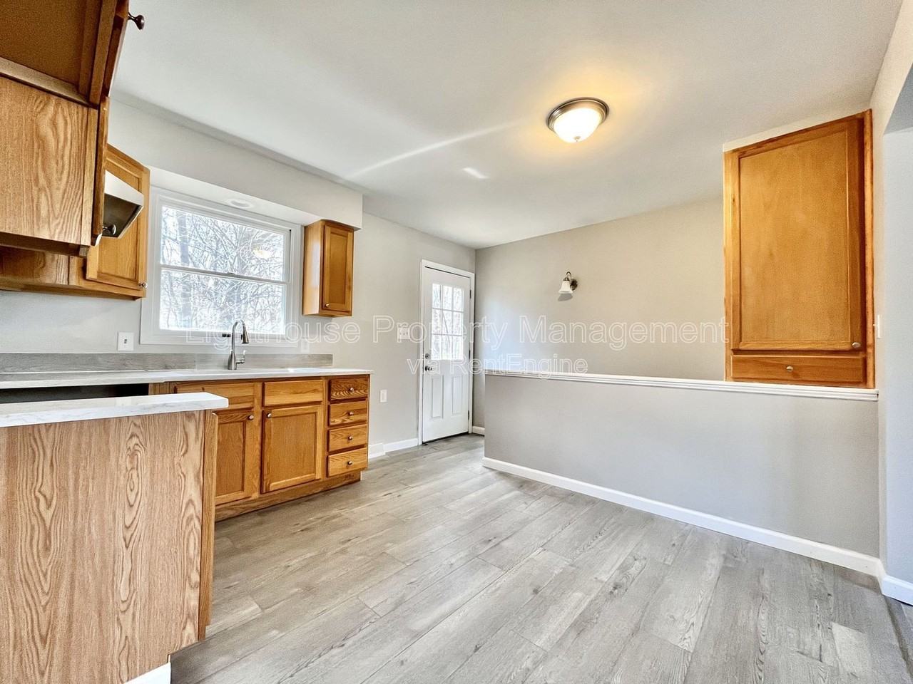 18169 Swiss Dr - Photo 6 of 23