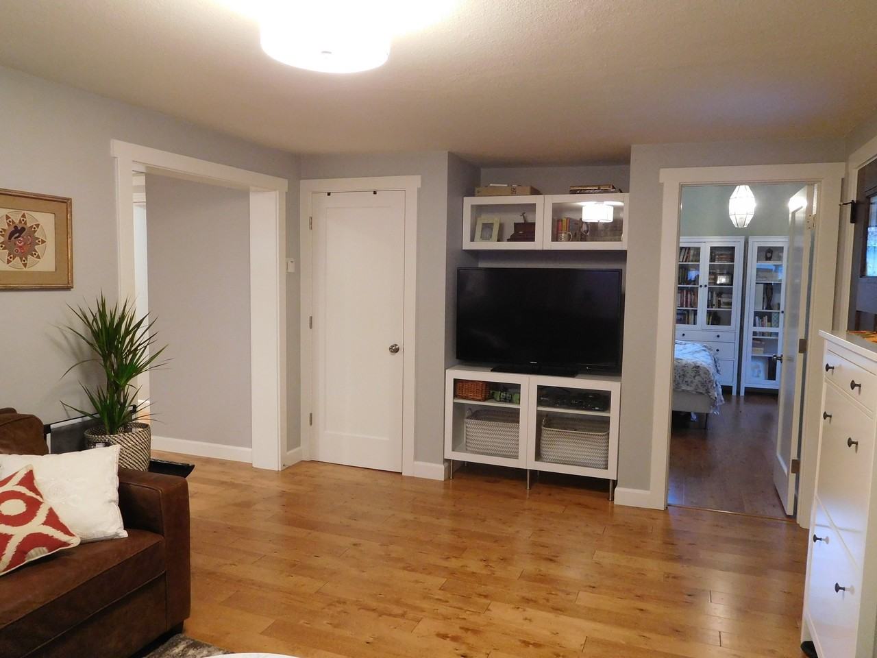 393 W Angela St - Photo 2 of 13