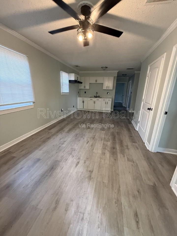 2250 Stovall Ave - Photo 2 of 13