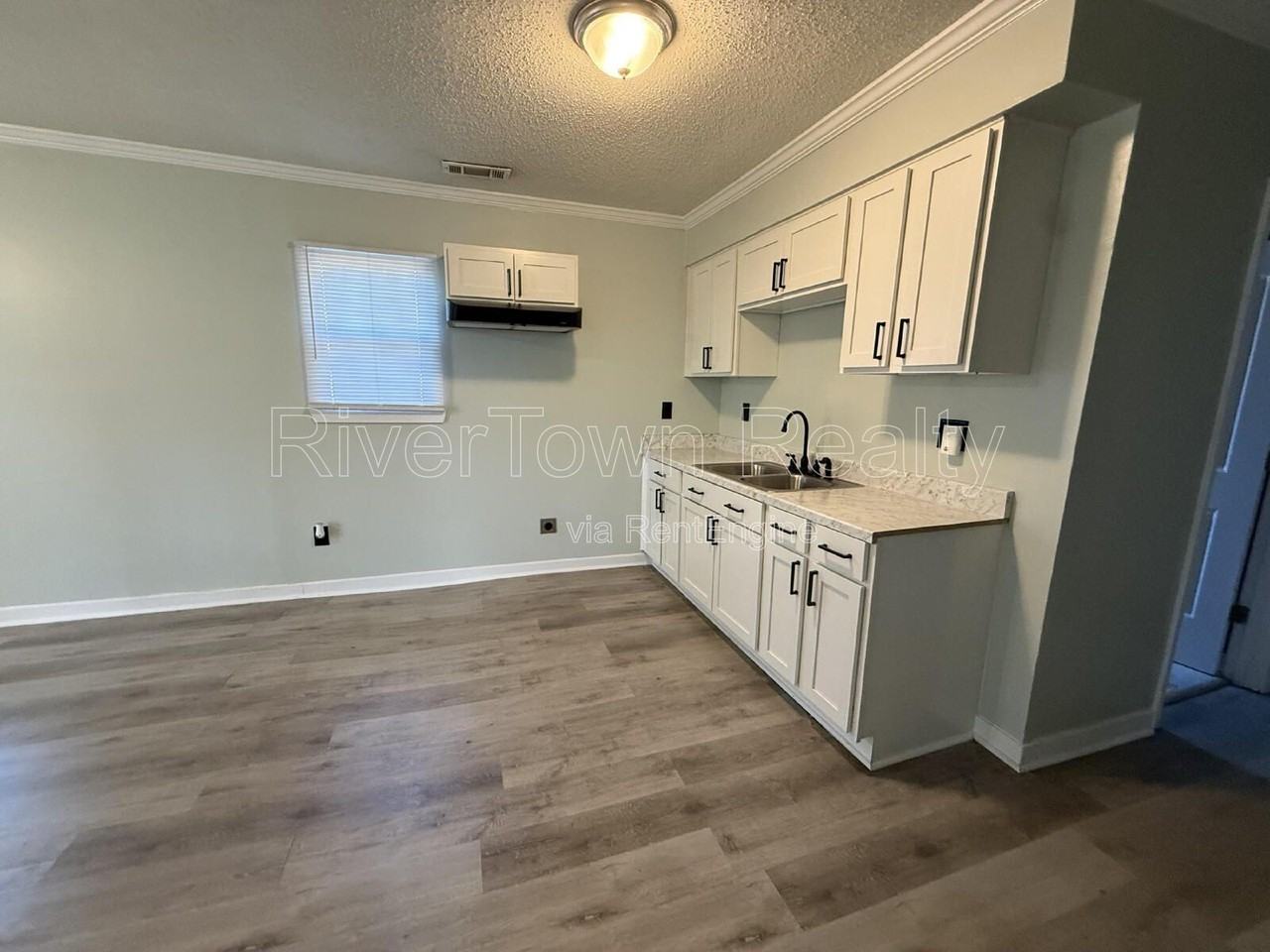 2250 Stovall Ave - Photo 4 of 13