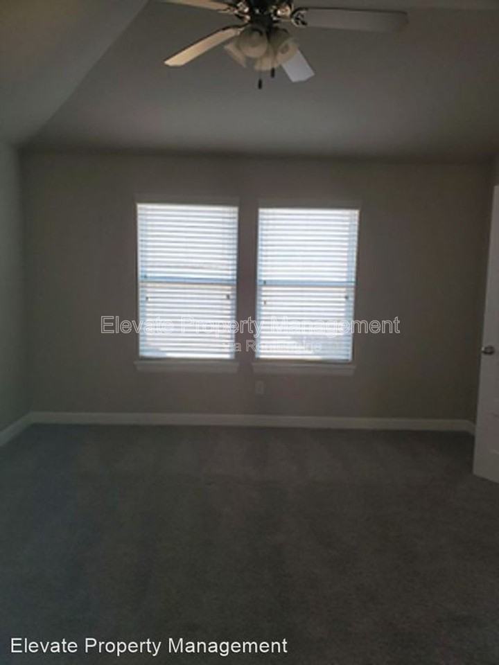 2214 Kintyre Rd - Photo 7 of 18