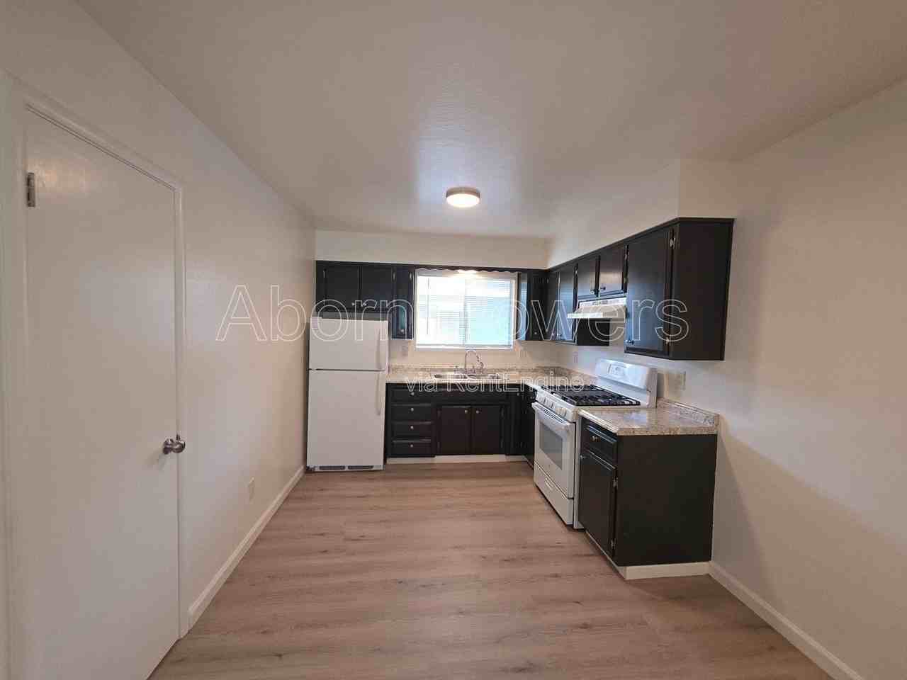 1255 Williams Way #6 - Photo 3 of 10