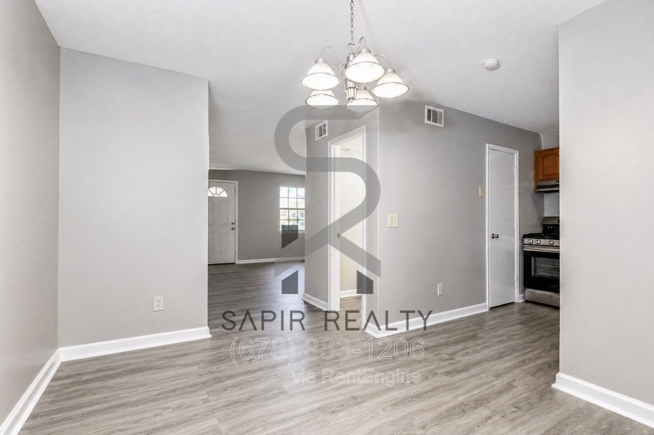 2719 Greystone Ct - Photo 5 of 15