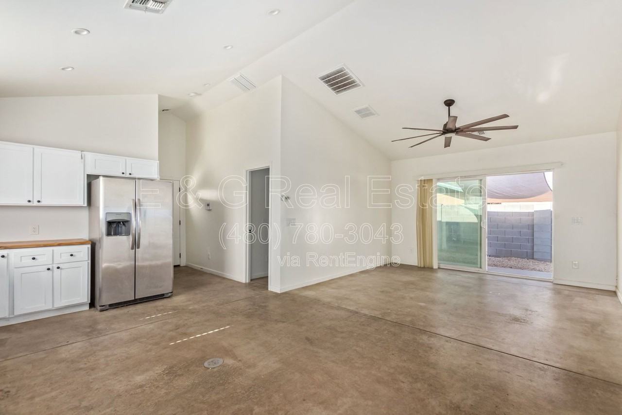505 N 16th Ave - Photo 5 of 13