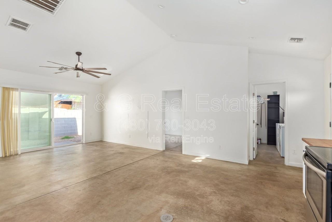 505 N 16th Ave - Photo 6 of 13