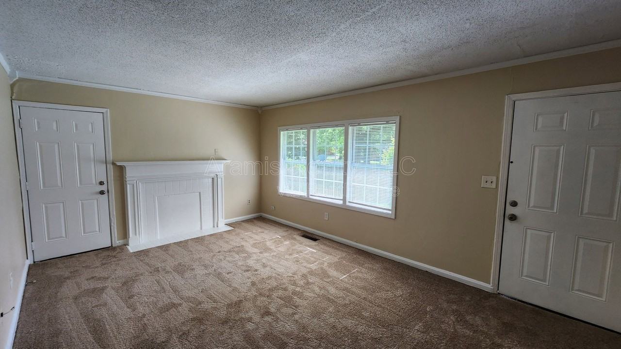 6565 Camp St - Photo 2 of 13