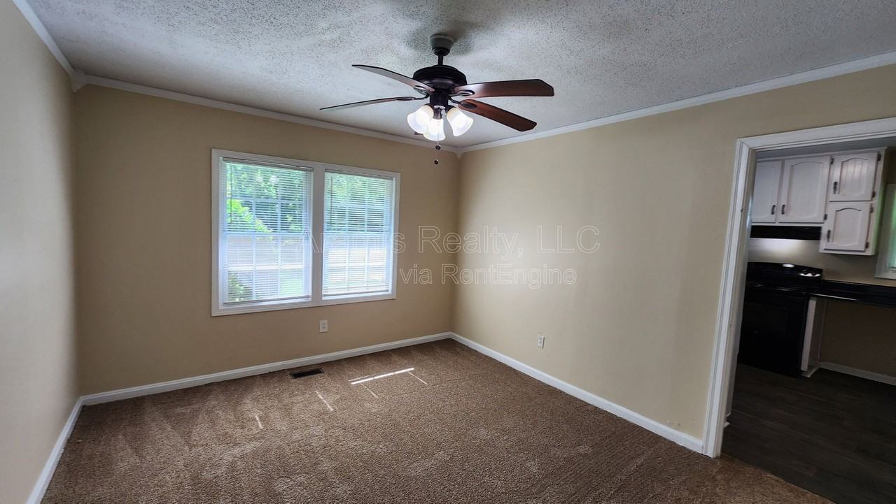 6565 Camp St - Photo 3 of 13