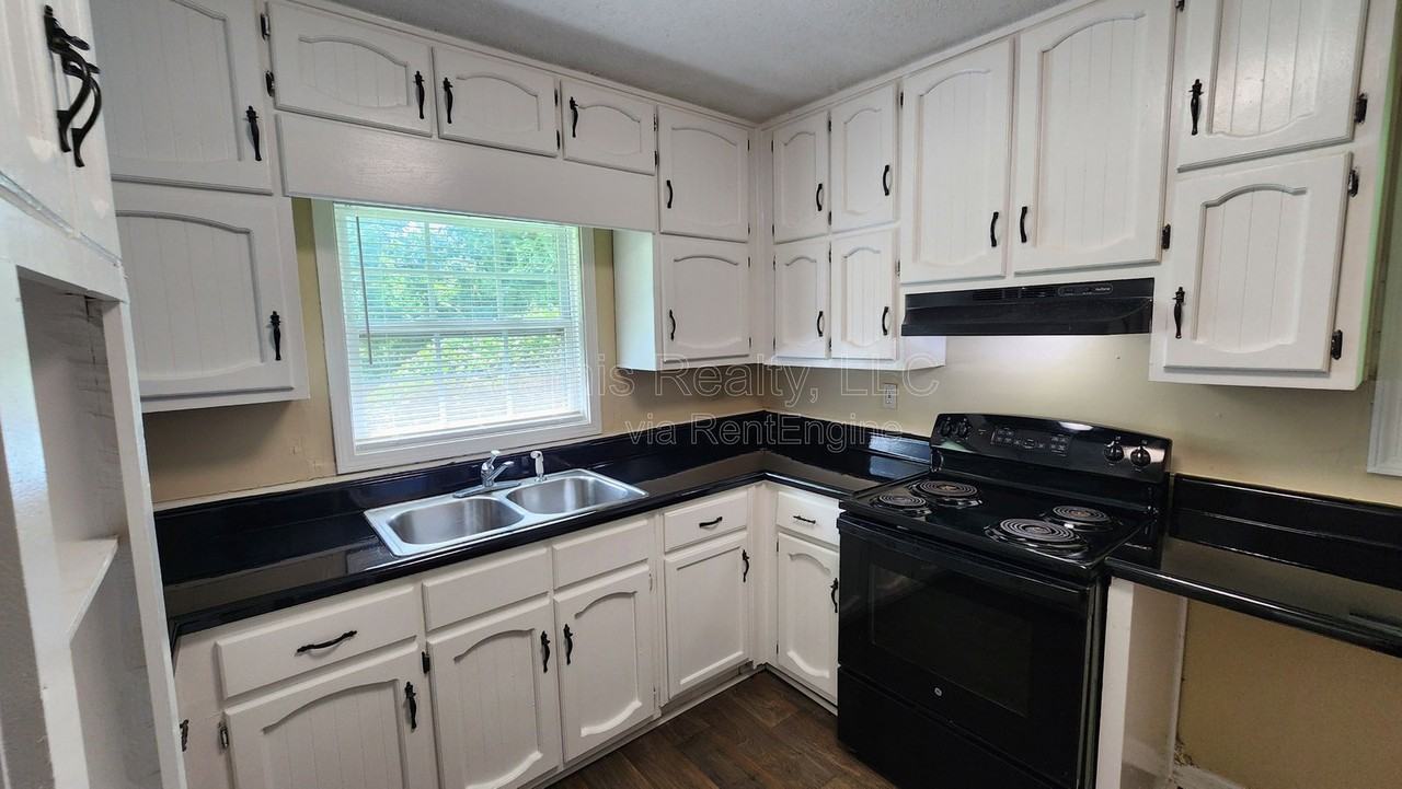 6565 Camp St - Photo 4 of 13