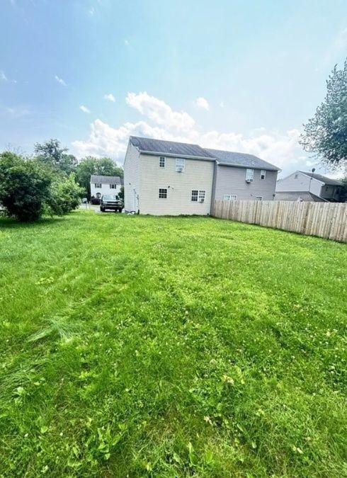 447 Garland Cir - Photo 4 of 22