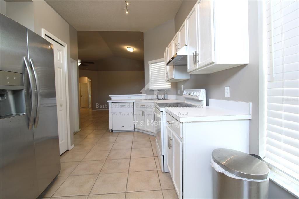 464 Briar Bay Cir - Photo 4 of 26