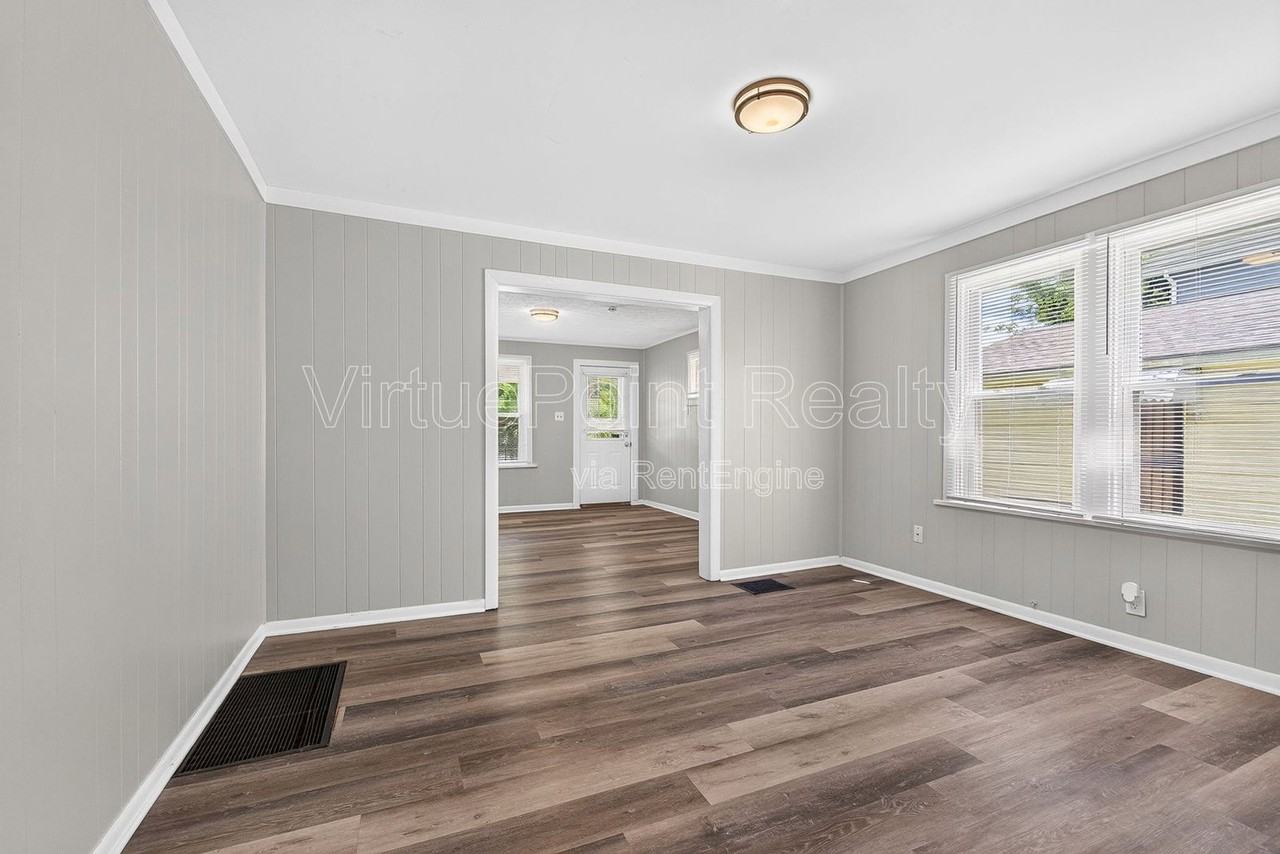 329 S Wayne Ave - Photo 6 of 19
