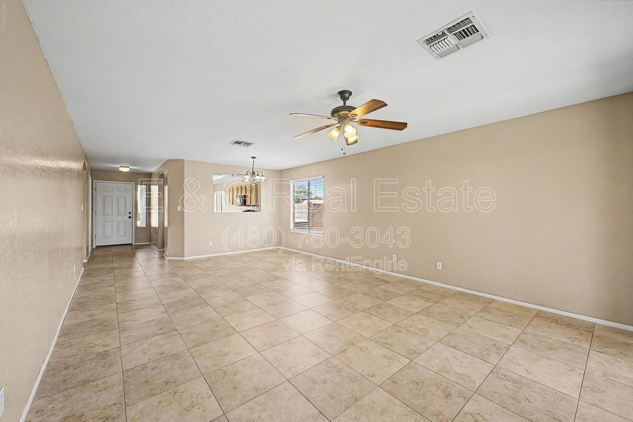 13153 W Mauna Loa Ln - Photo 3 of 26