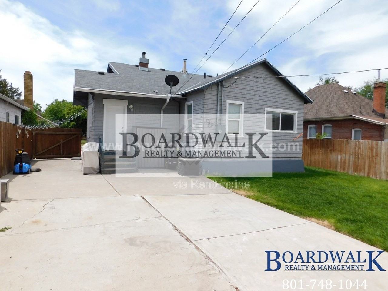 657 E Warnock Ave - Photo 4 of 37