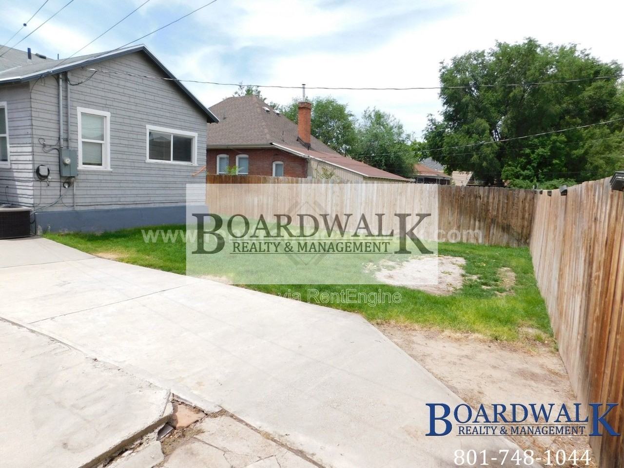 657 E Warnock Ave - Photo 5 of 37