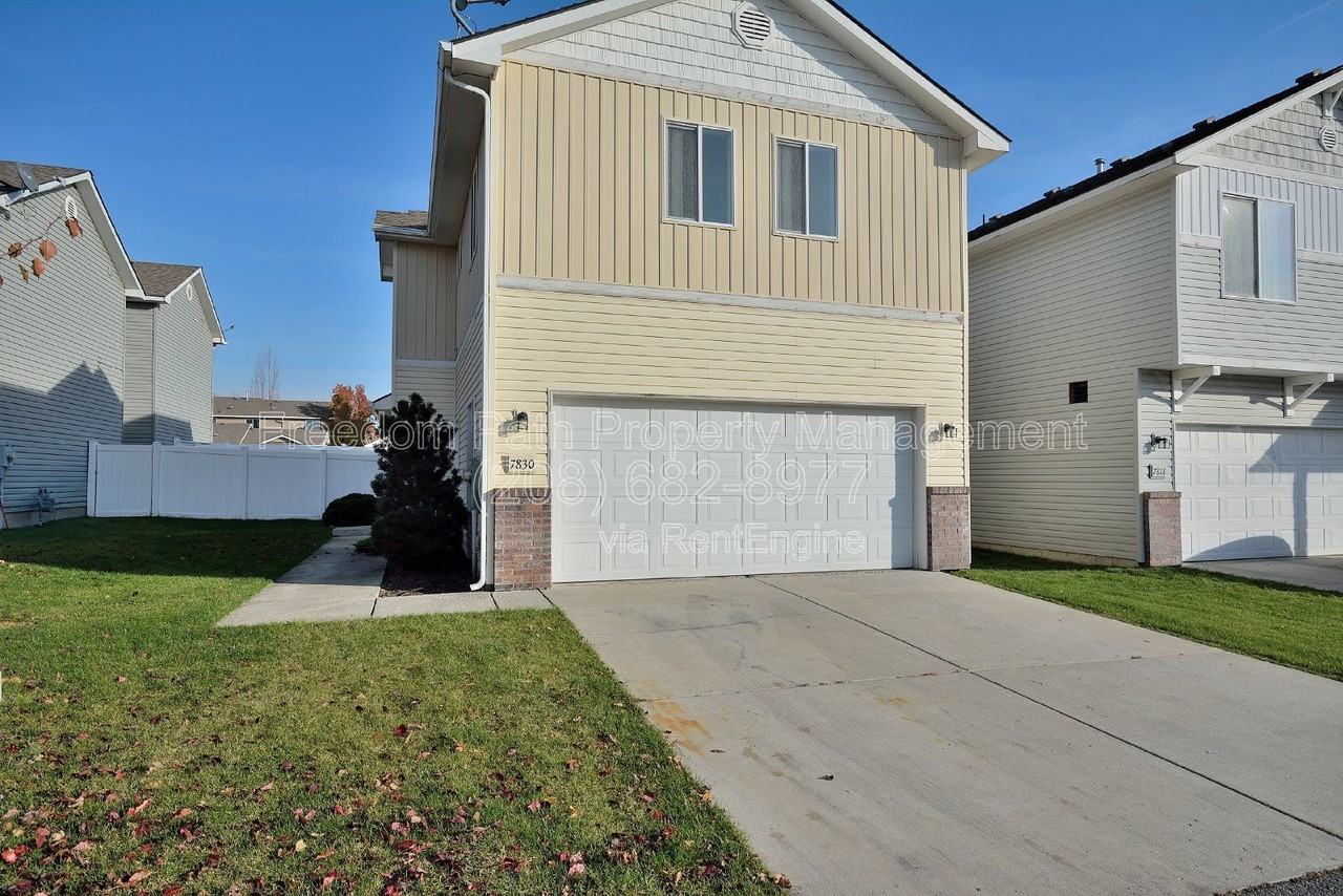7830 N Mather Ct - Photo 2 of 26