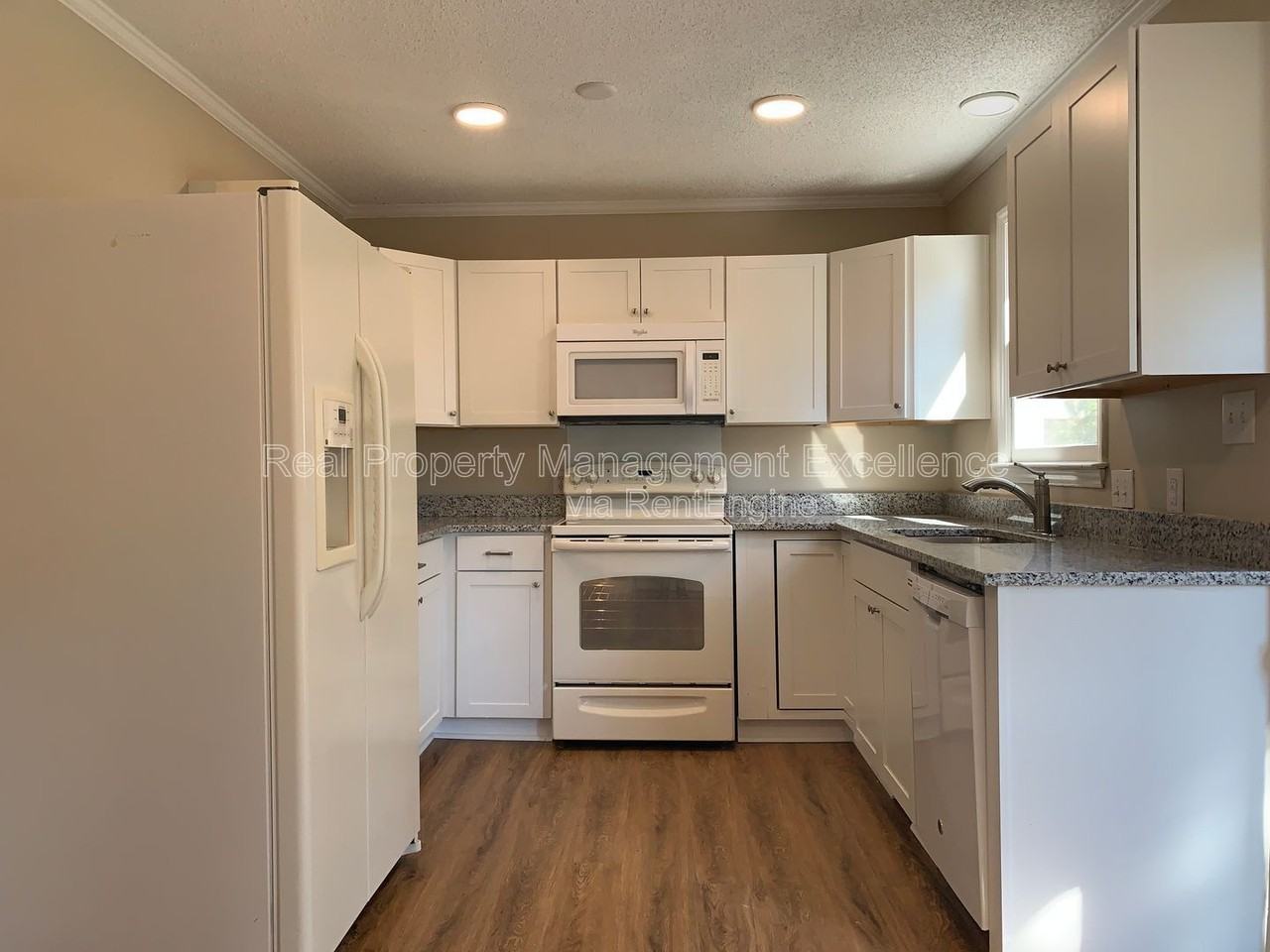 4437 Whisperwood Dr - Photo 5 of 36
