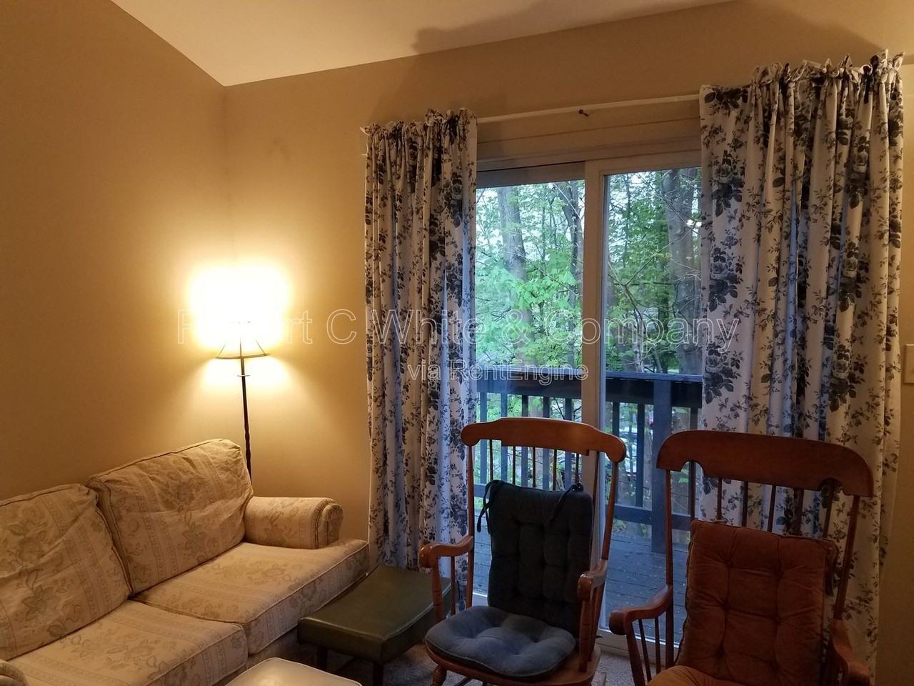 35 Glenview Dr - Photo 6 of 8