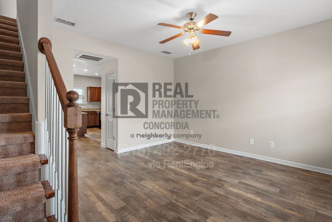1702 Sprucedale Dr - Photo 6 of 22